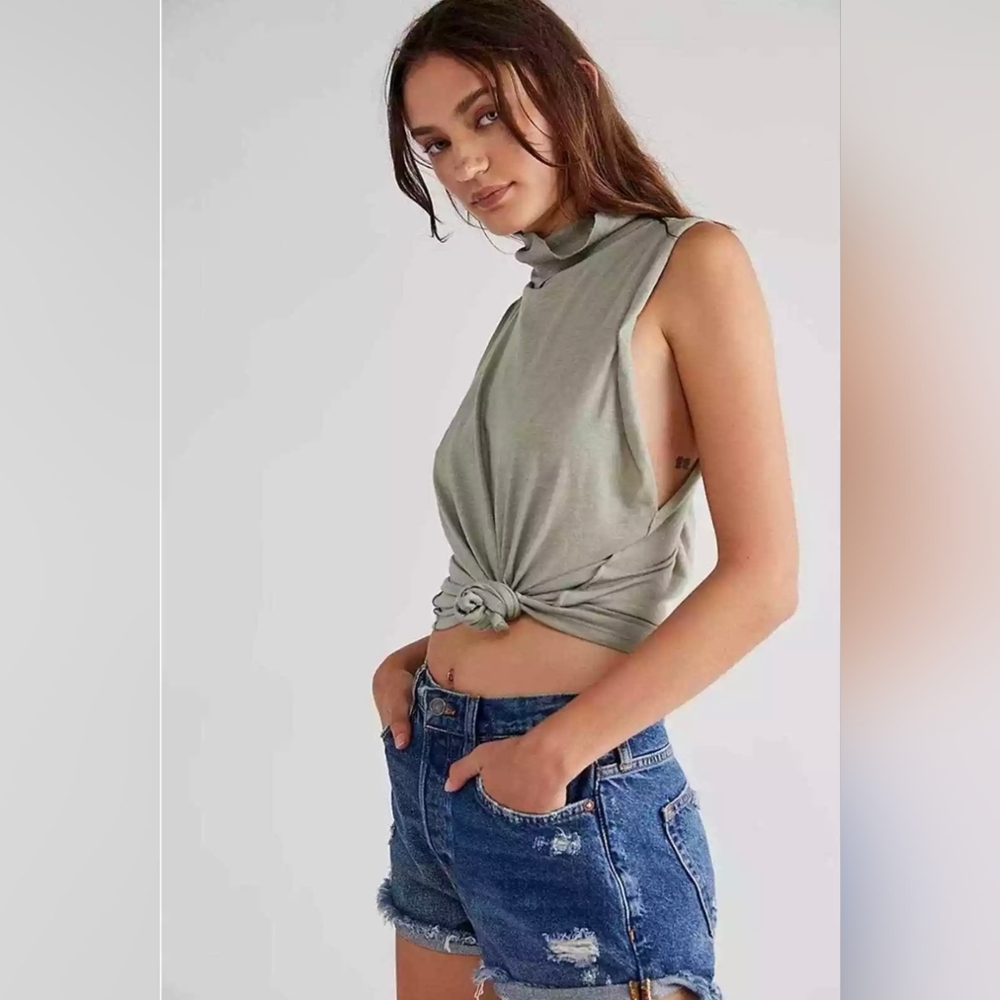 Free people Top. Ptp 18".XS-S.NWT